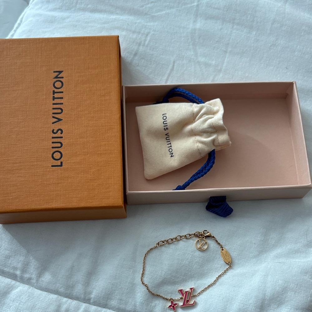 Louis Vuitton Pink and Gold Charm Bracelet - Picture 2 of 8